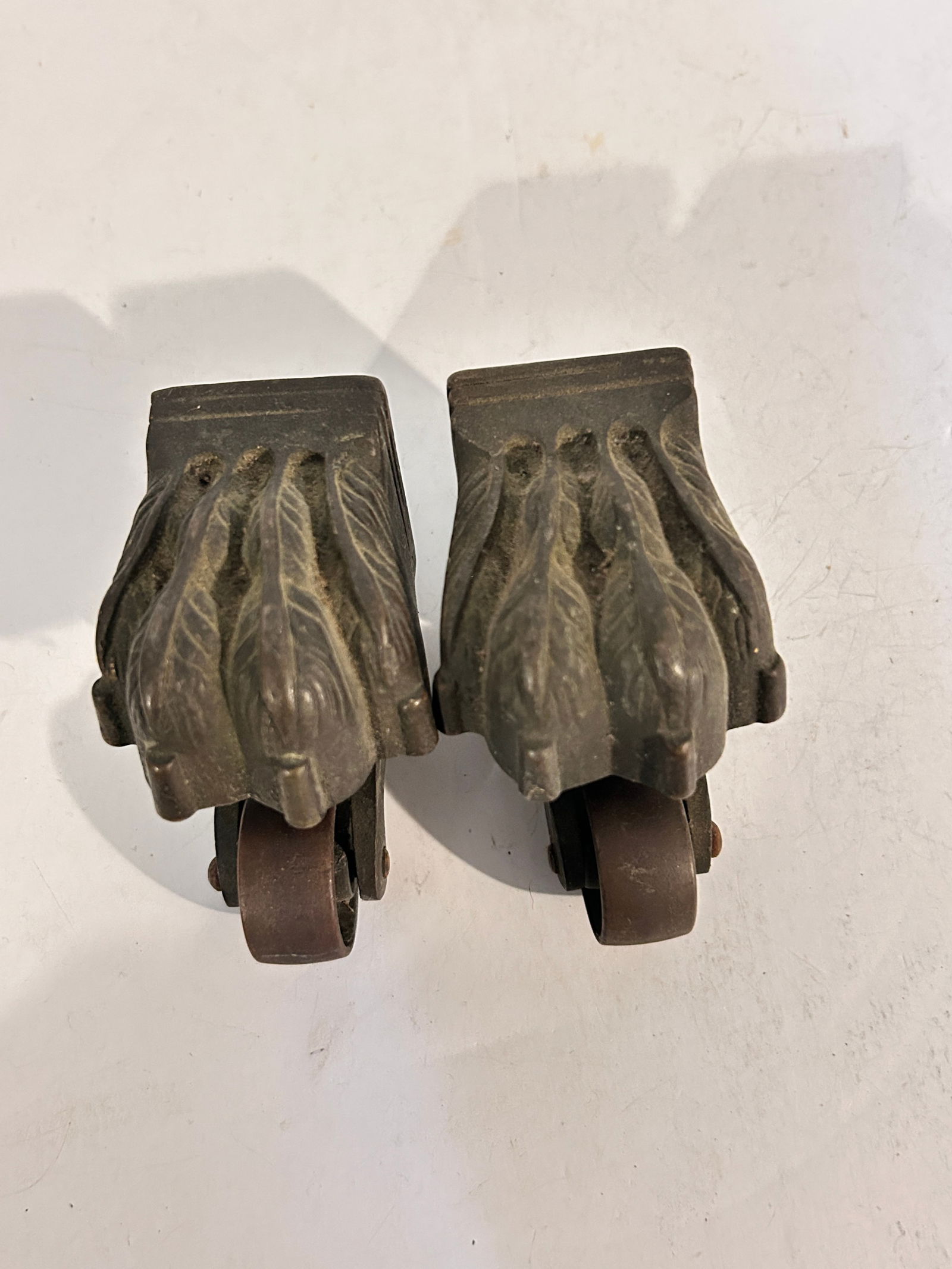 Vintage Lion Claw brass rollers: Vintage Lion Claw brass rollers Please view all photos as they are part of the description and condition of this Item, Feel free to contact me with questions or picture requests! Used Item AS IS