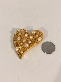 Vintage gold tone filigree pearl heart Brooch