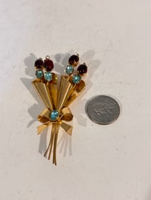 Vintage gold tone Coro floral Brooch 3 1/2"