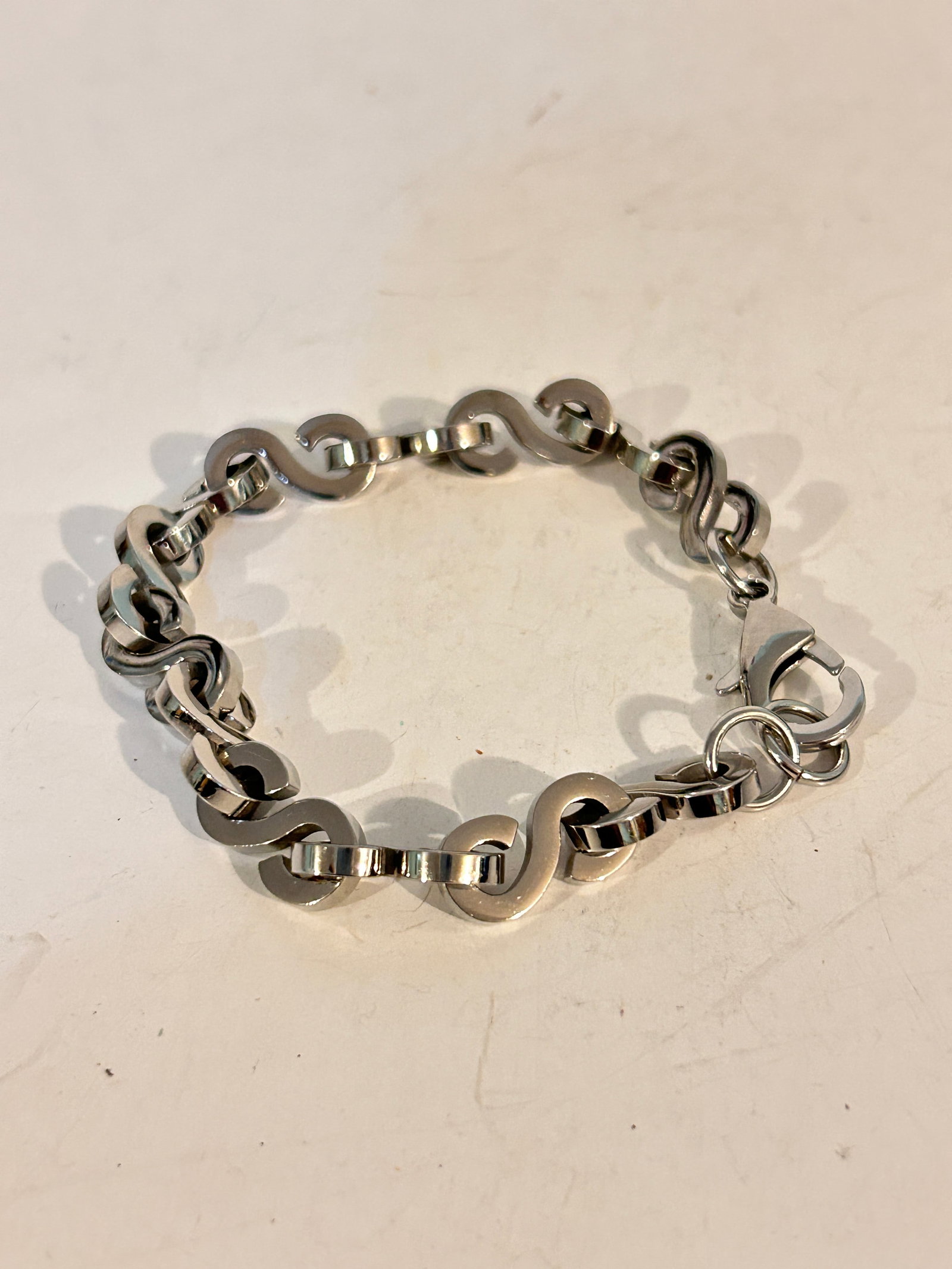 Vintage Stainless Steel 9SQ Ross Simons Bracelet sz 8": Vintage Stainless Steel 9SQ Ross Simons Bracelet sz 8" Please view all photos as they are part of the description and condition of this Item, Feel free to contact me with questions or picture requests