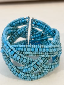 Vintage blue beaded stretch Bracelet sz 8"