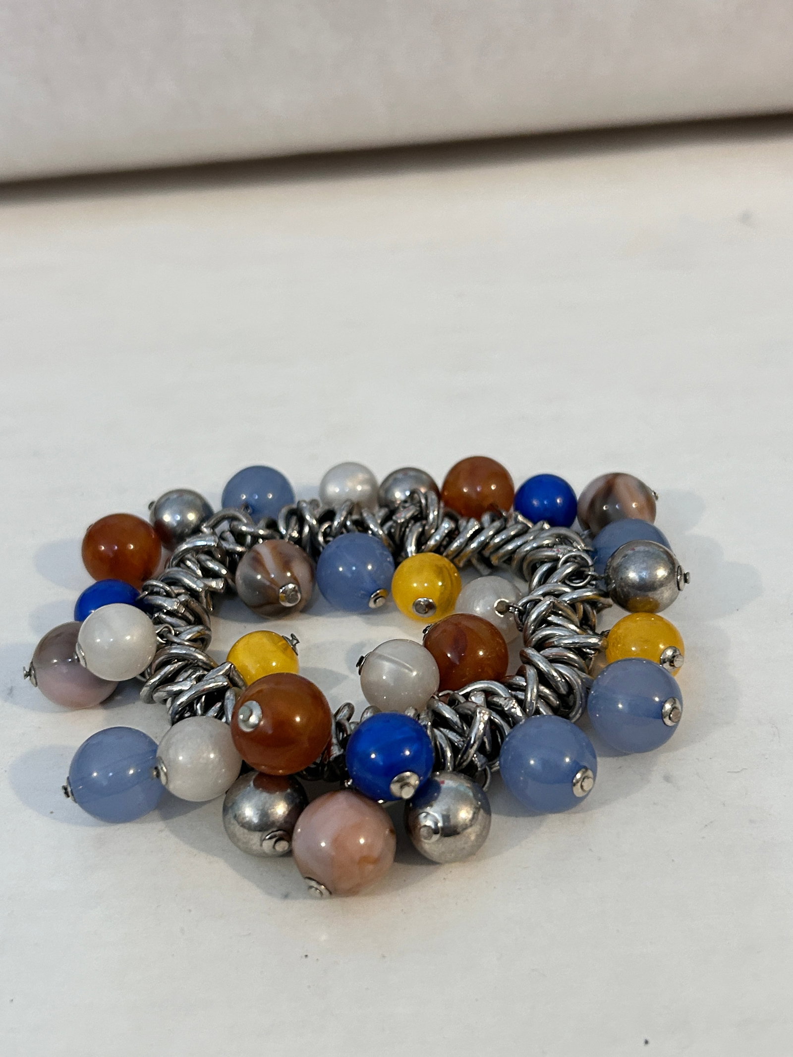 Vintage colorful beaded stretch Bracelet sz 8": Vintage colorful beaded stretch Bracelet sz 8" Please view all photos as they are part of the description and condition of this Item, Feel free to contact me with questions or picture requests! Used I