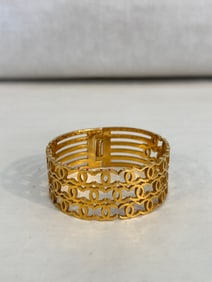 Vintage CC Chanel Unmarked Unauthenticated hinged Bracelet sz 8"