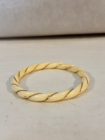 Vintage white enamel twist Bracelet sz 8.5