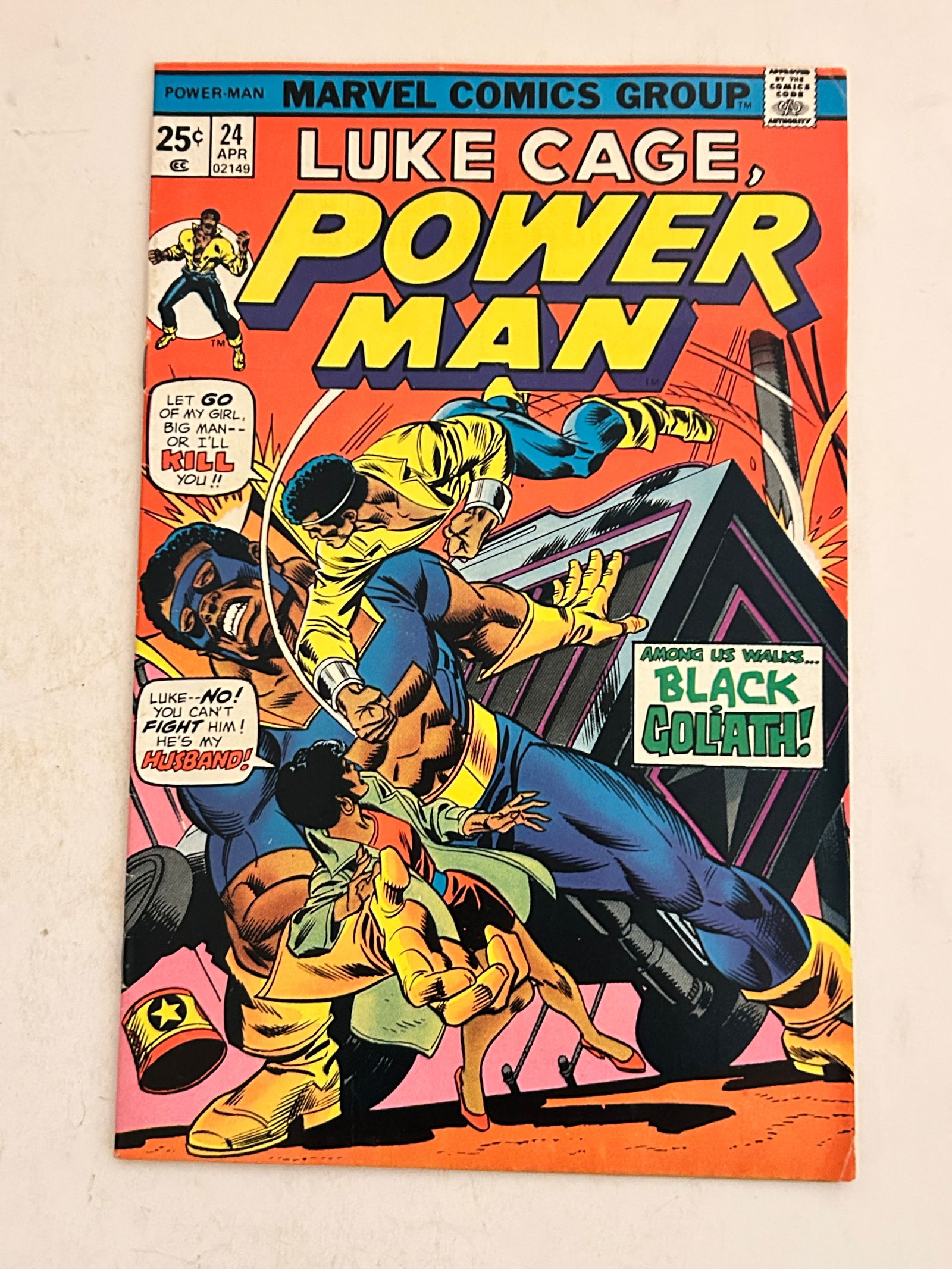Vintage Comic Book Luke Cage Power Man # 24 (1 of 2)