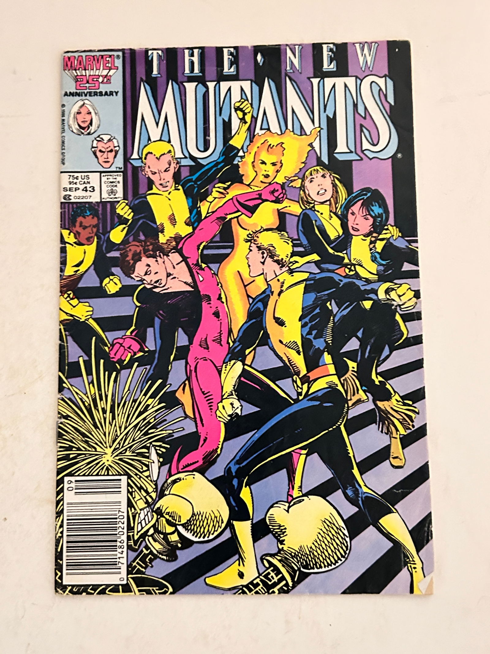 Vintage Comic Book New Mutants # 43 (1 of 2)