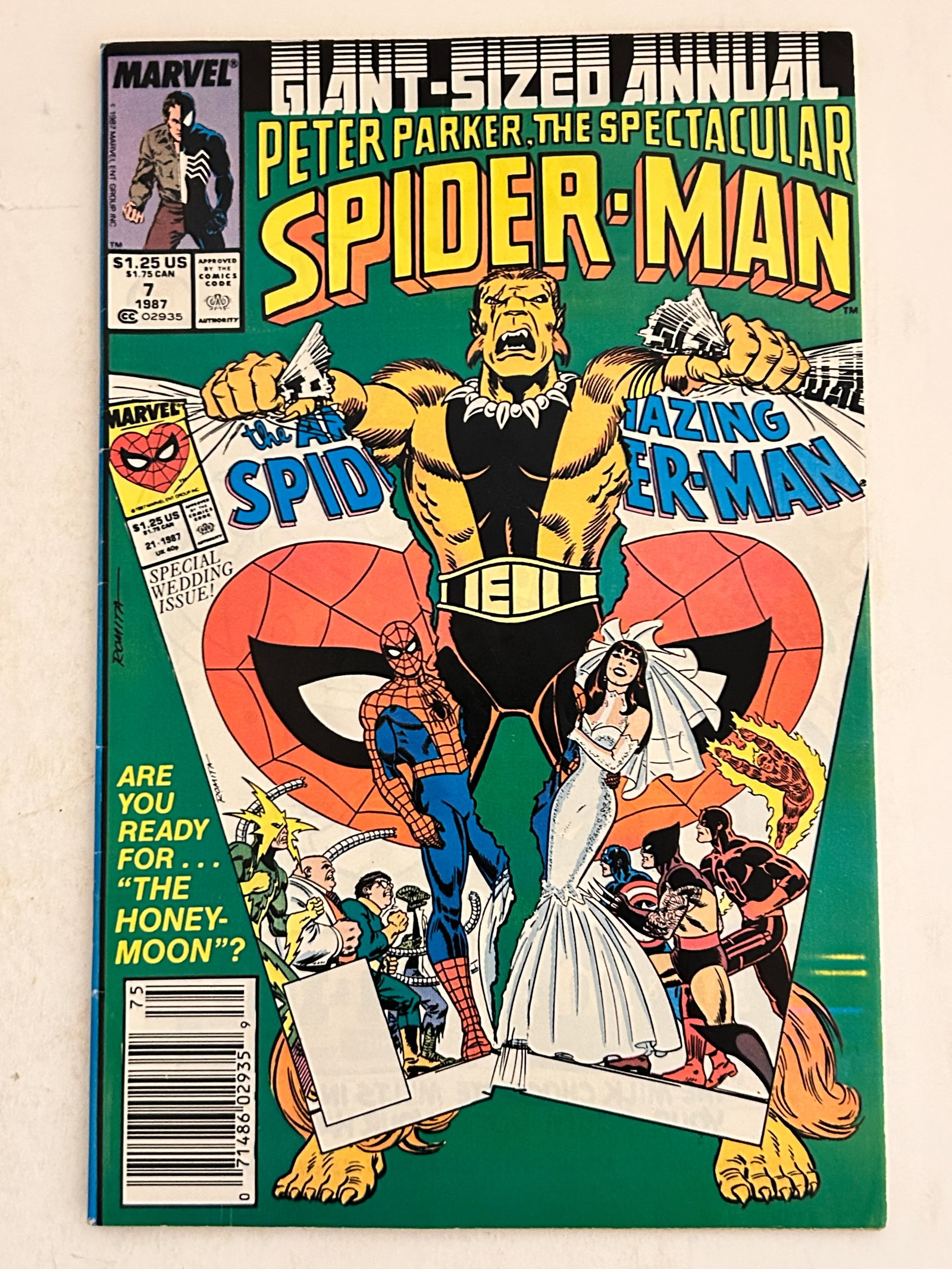 Vintage Comic Book Peter Parker Spectacular Spider-Man # 7 Annual: Vintage Comic Book Peter Parker Spectacular Spider-Man # 7 Annual Please view all photos as they are part of the description and condition of this Item, Feel free to contact me with questions or pictu