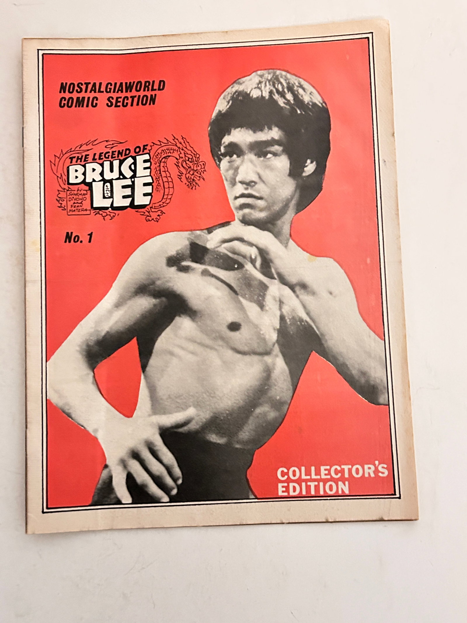 Vintage Comic Book Bruce Lee # 1: Vintage Comic Book Bruce Lee # 1 Please view all photos as they are part of the description and condition of this Item, Feel free to contact me with questions or picture requests! Used Item AS IS