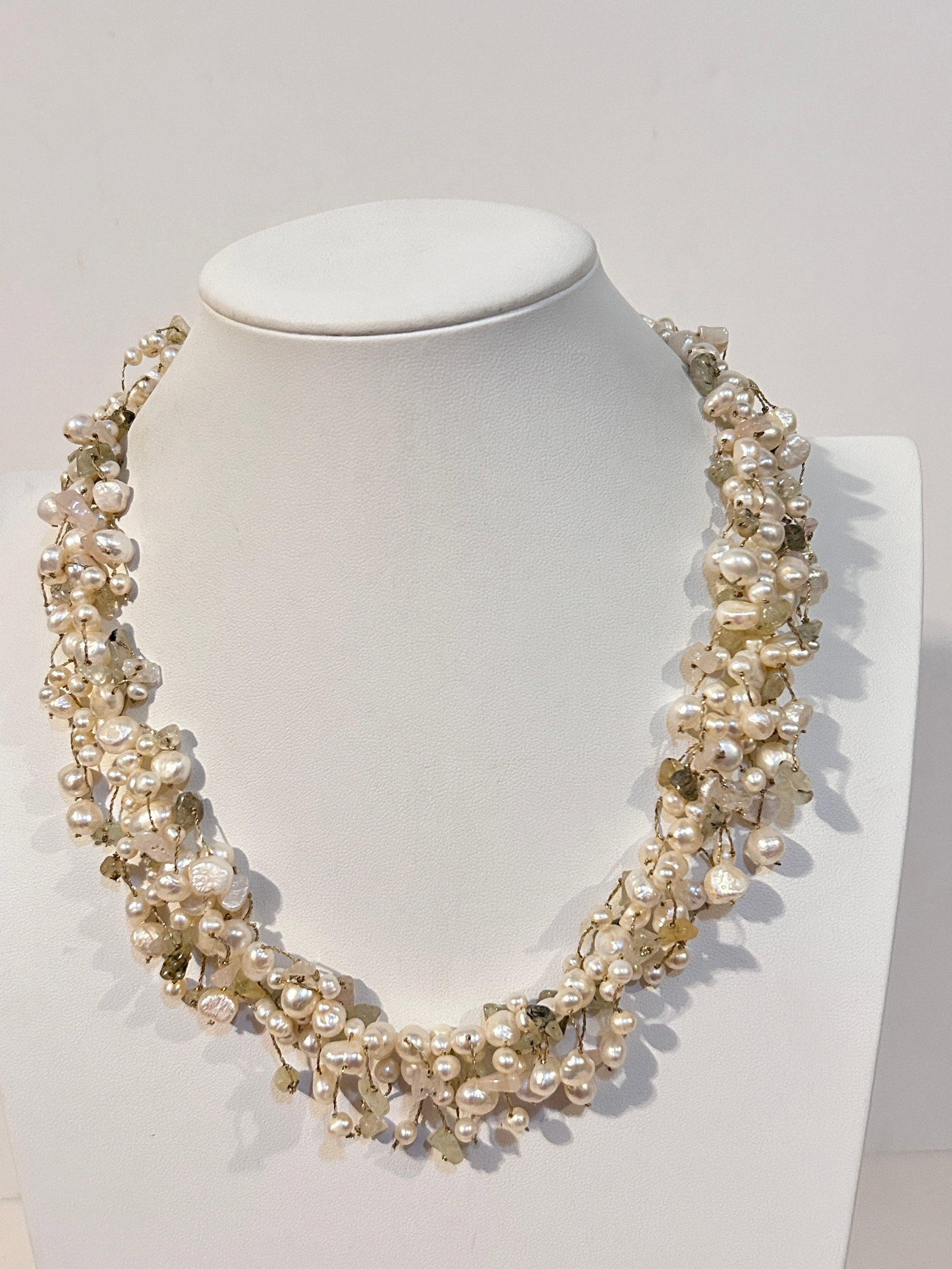 Vintage sterling silver pearl beaded Necklace 18": Vintage sterling silver pearl beaded Necklace 18" Please view all photos as they are part of the description and condition of this Item, Feel free to contact me with questions or picture requests! Use