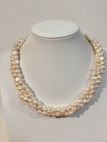 Vintage 14K clasp Pearl 3 strand Necklace 17"