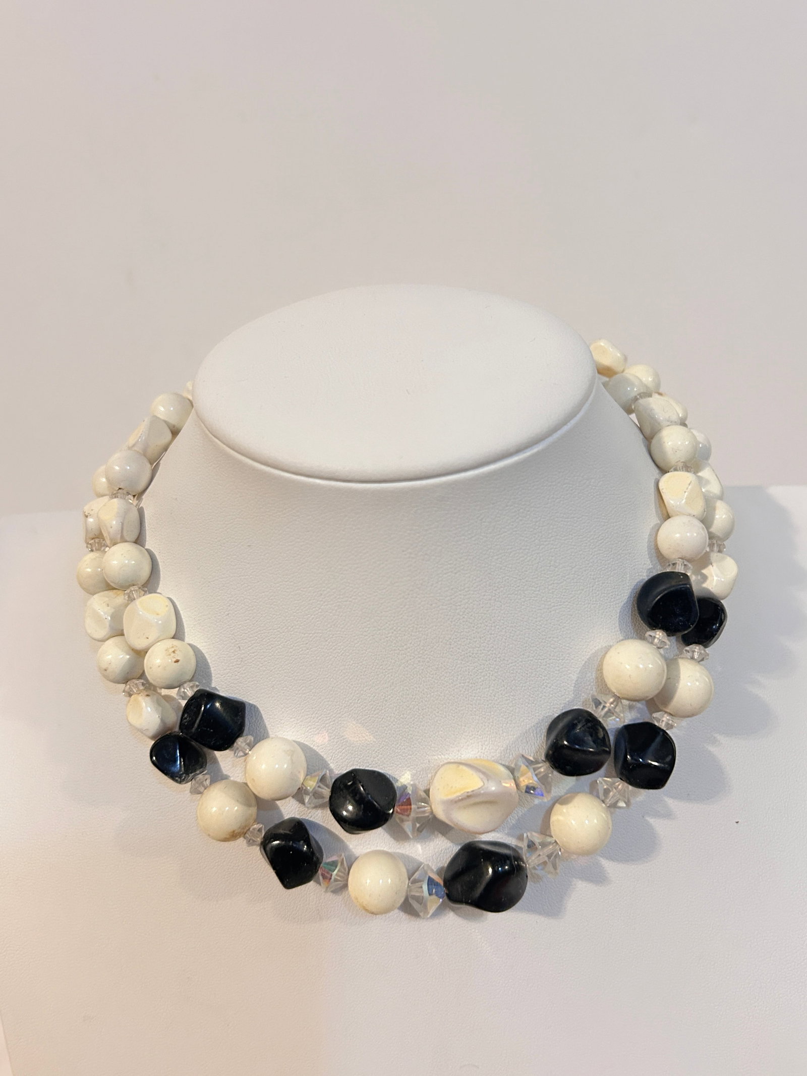 Vintage bead double strand Necklace 12": Vintage bead double strand Necklace 12" Please view all photos as they are part of the description and condition of this Item, Feel free to contact me with questions or picture requests! Used Item AS 