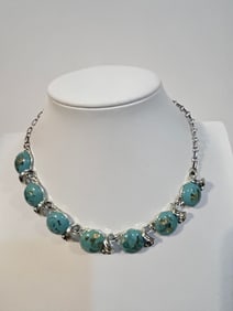 Vintage Coro green Necklace 14"