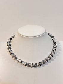 Vintage zebra beaded color Necklace 15"