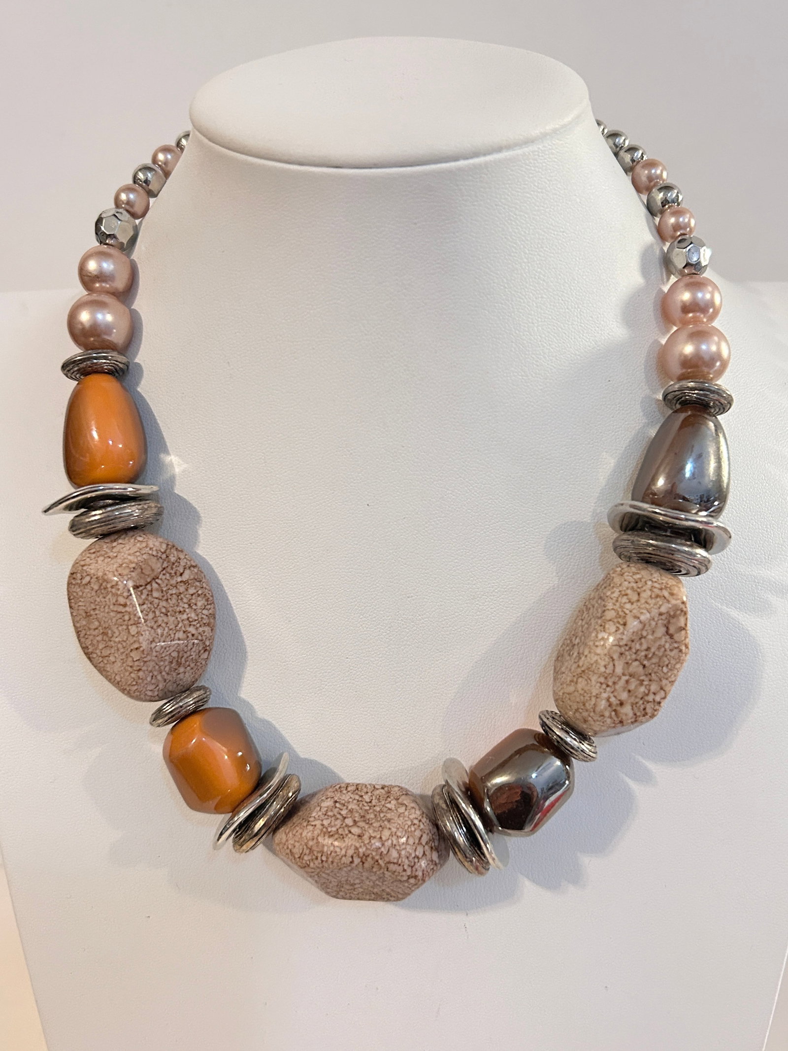 Vintage huge beaded Necklace 16": Vintage huge beaded Necklace 16" Please view all photos as they are part of the description and condition of this Item, Feel free to contact me with questions or picture requests! Used Item AS IS
