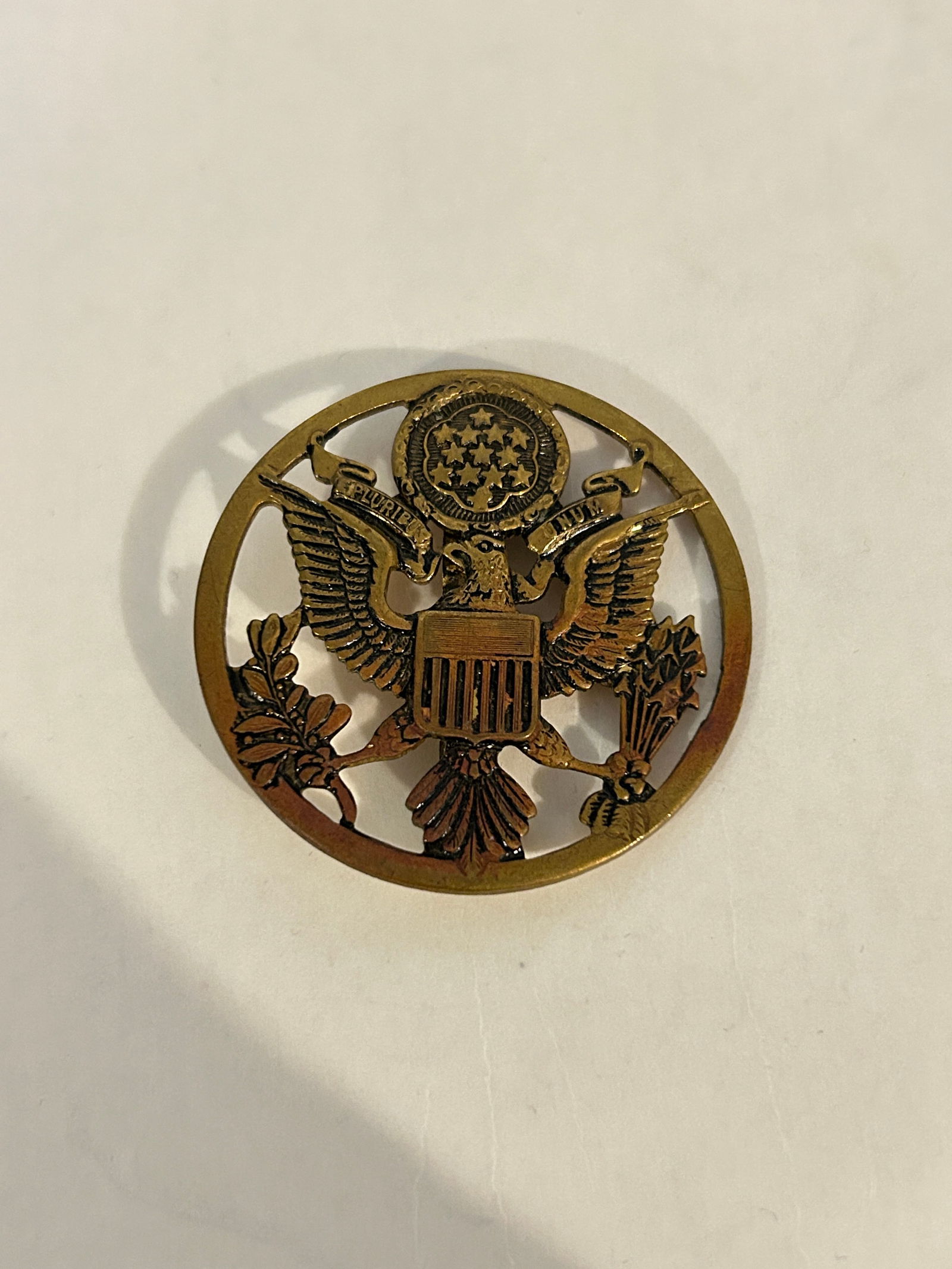 Vintage military eagle hat pin (1 of 5)