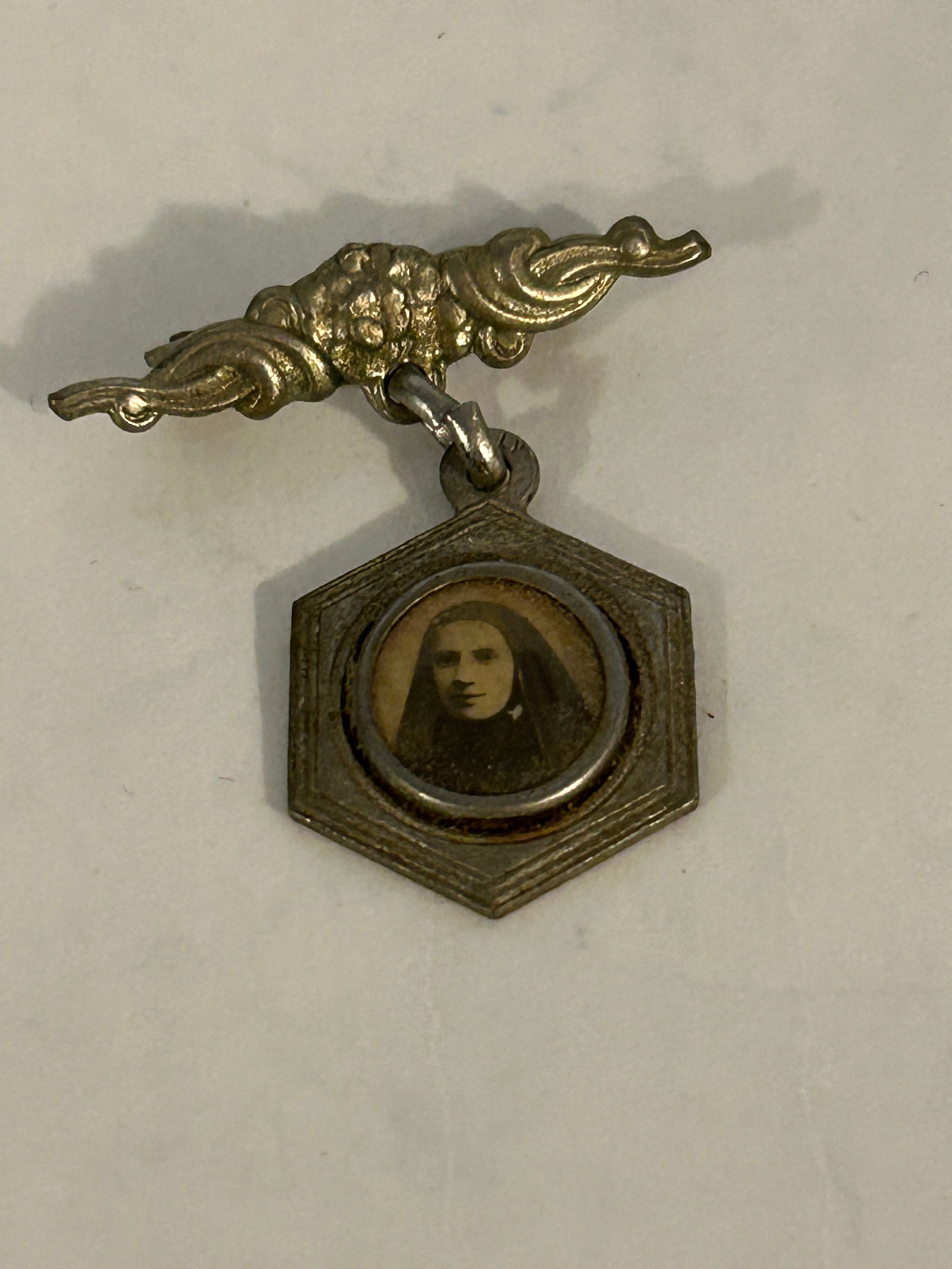 Vintage St F.X Cabrini Pray For Us Italy pin brooch (1 of 4)