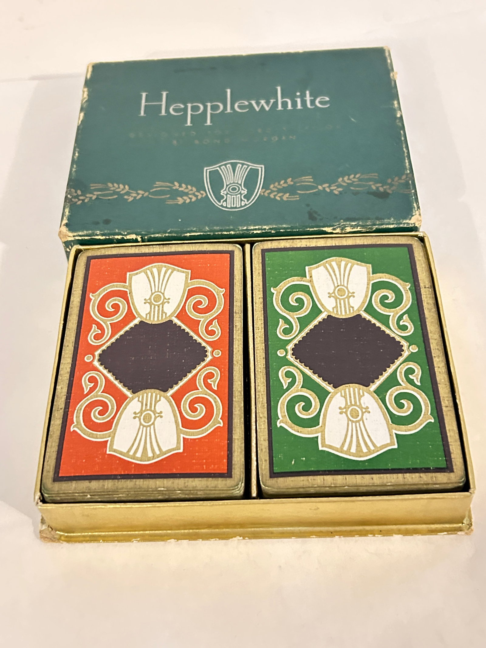Vintage Hepplewhite Playing Cards: Vintage Hepplewhite Playing Cards Please view all photos as they are part of the description and condition of this Item, Feel free to contact me with questions or picture requests! Used Item AS IS