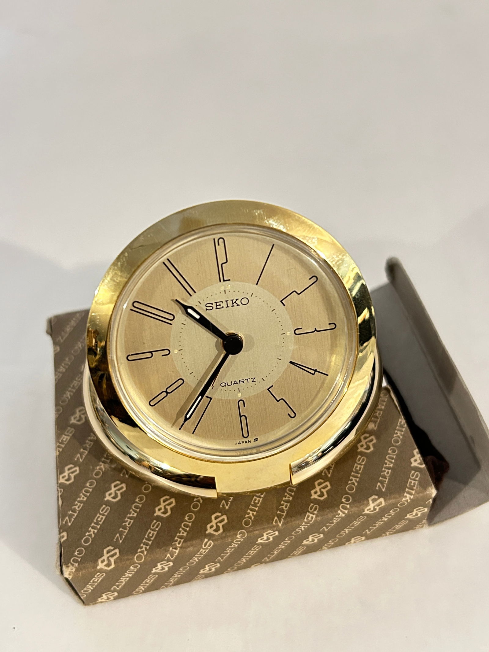 Vintage Seiko Quartz Brass Table clock (1 of 5)