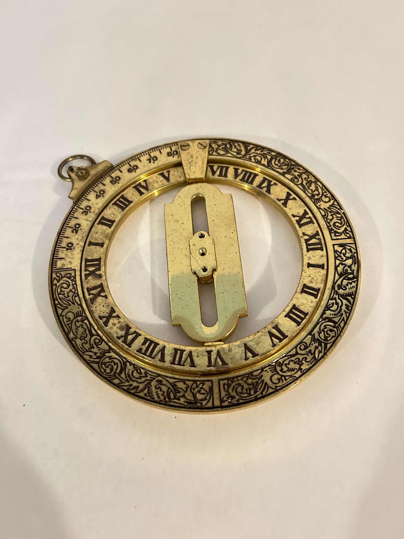Vintage Brass Sundial Compass 4" (1 of 4)
