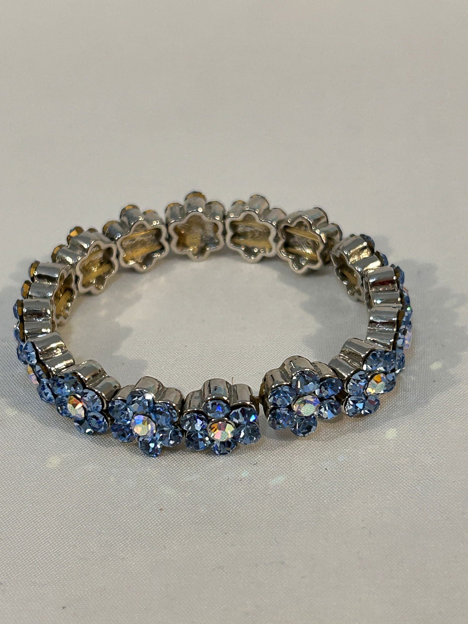 Vintage Blue Rhinestone Stretch Bracelet  7" (1 of 3)