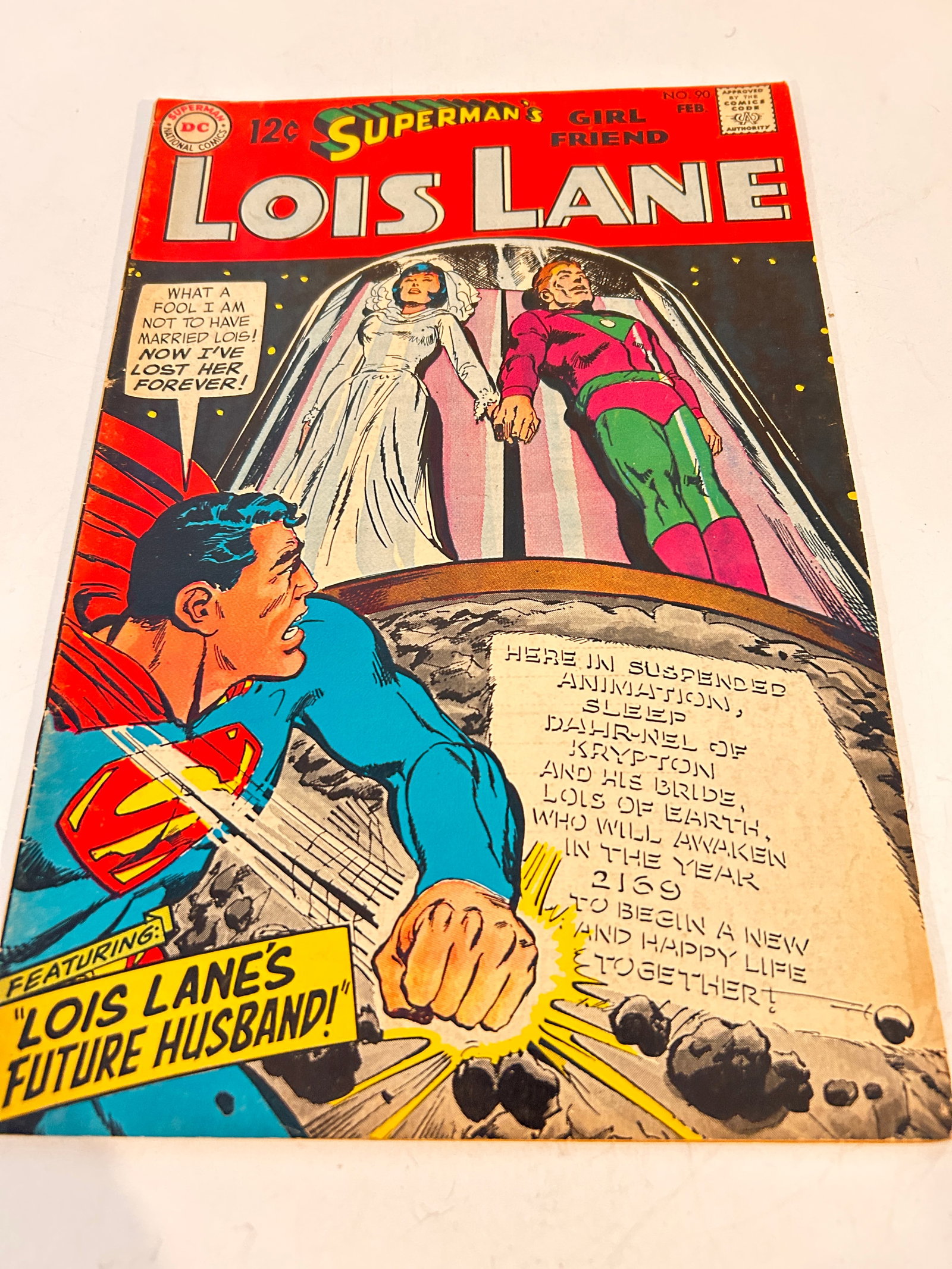 Vintage Comic book Lois Lane # 90: Vintage Comic book Lois Lane # 90 Please view all photos as they are part of the description and condition of this Item, Feel free to contact me with questions or picture requests! Used Item AS IS