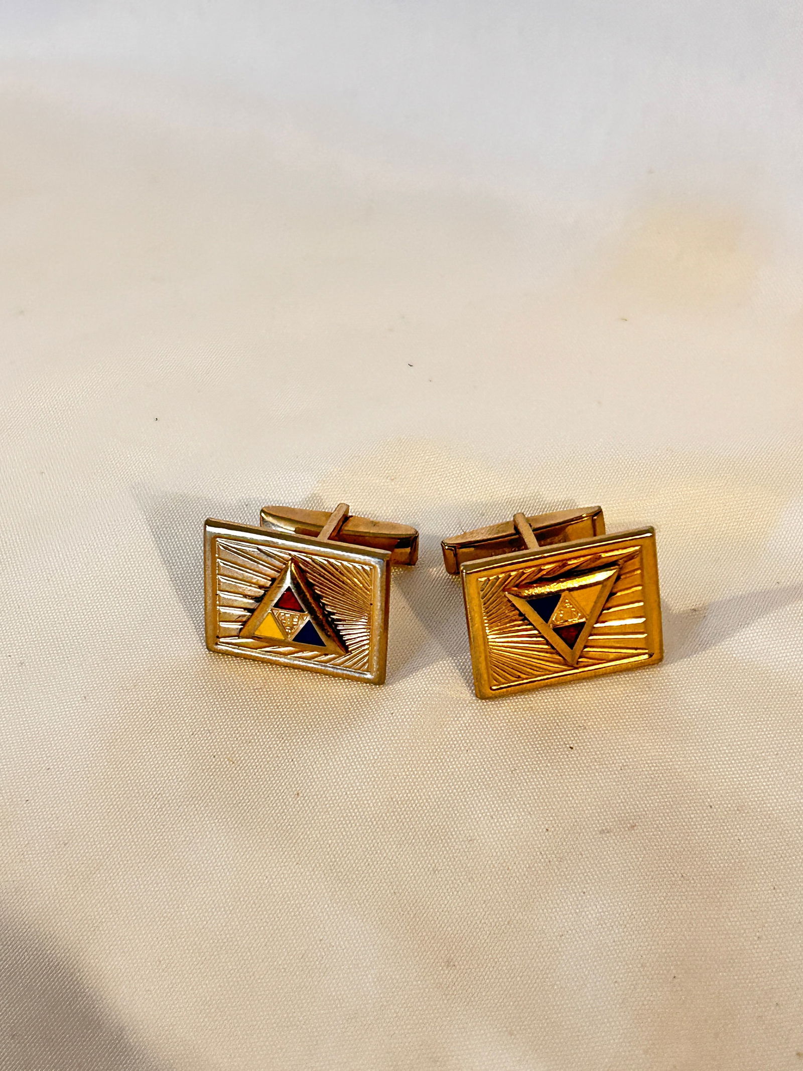 Vintage gold tone enamel Cuff Links marked C F B (1 of 4)