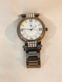 Vintage M ME 166 PC21 working quartz Watch