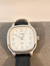 Vintage Timex Indiglo working quartz Watch