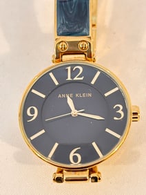 Vintage Ann Klien quartz AK2210 working Watch