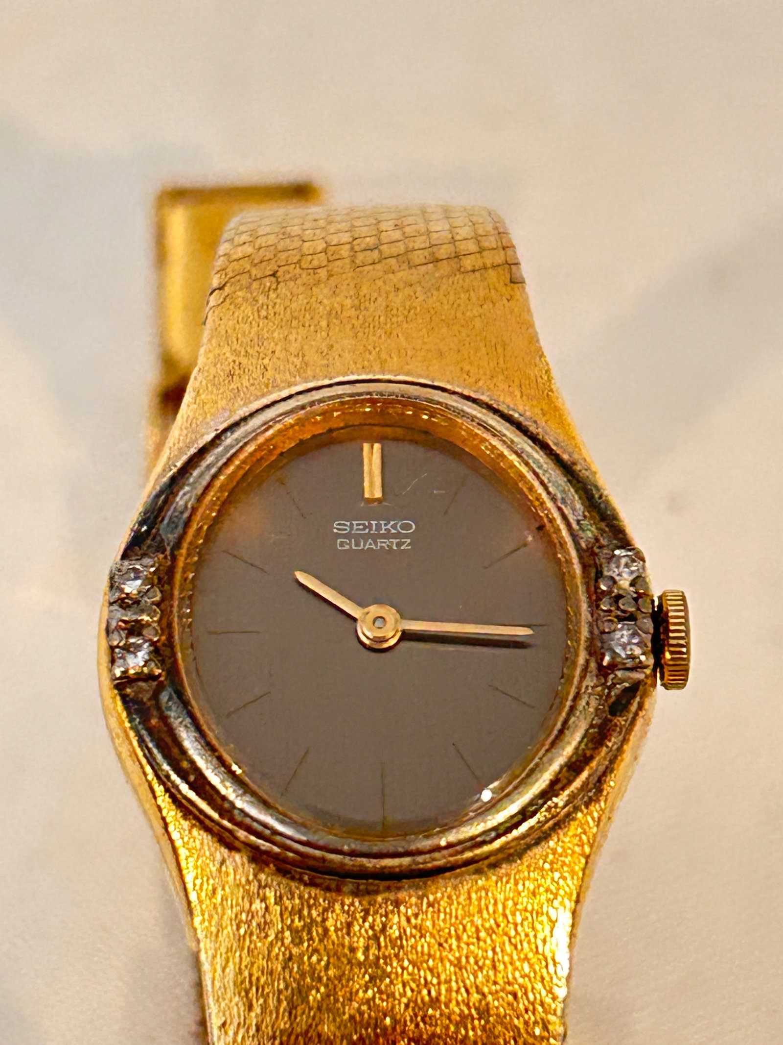Vintage Seiko quartz working gold tone 1400-6599 Watch: Vintage Seiko quartz working gold tone 1400-6599 Watch Please view all photos as they are part of the description and condition of this Item, Feel free to contact me with questions or picture requests
