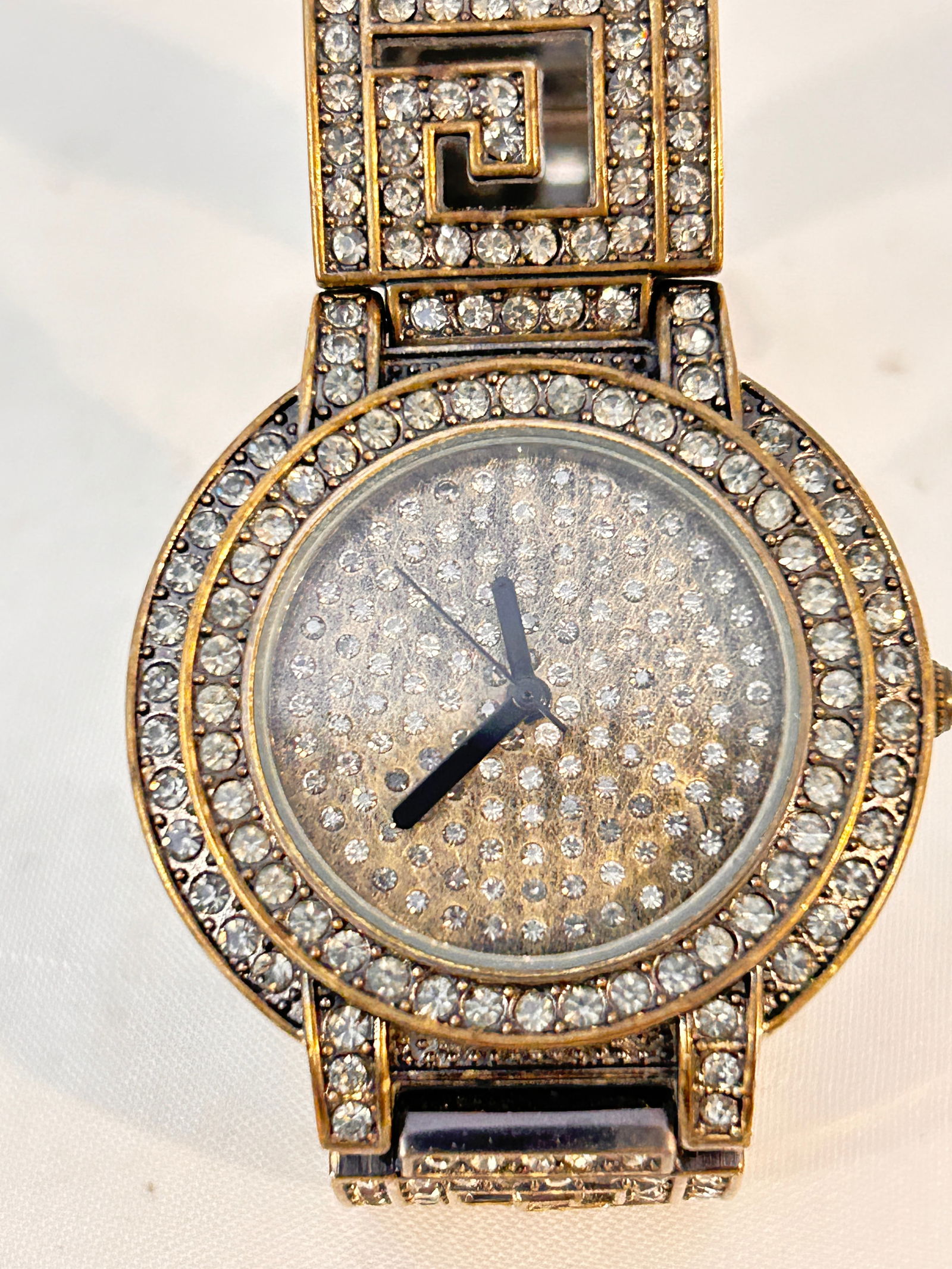 Vintage HEIDI DAUS quartz working rhinestone Watch B5724C (1 of 4)