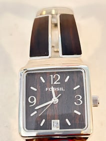 Vintage Fossil quartz working Watch ES 110808