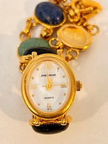 Vintage Jones Wear quartz working Watch 21