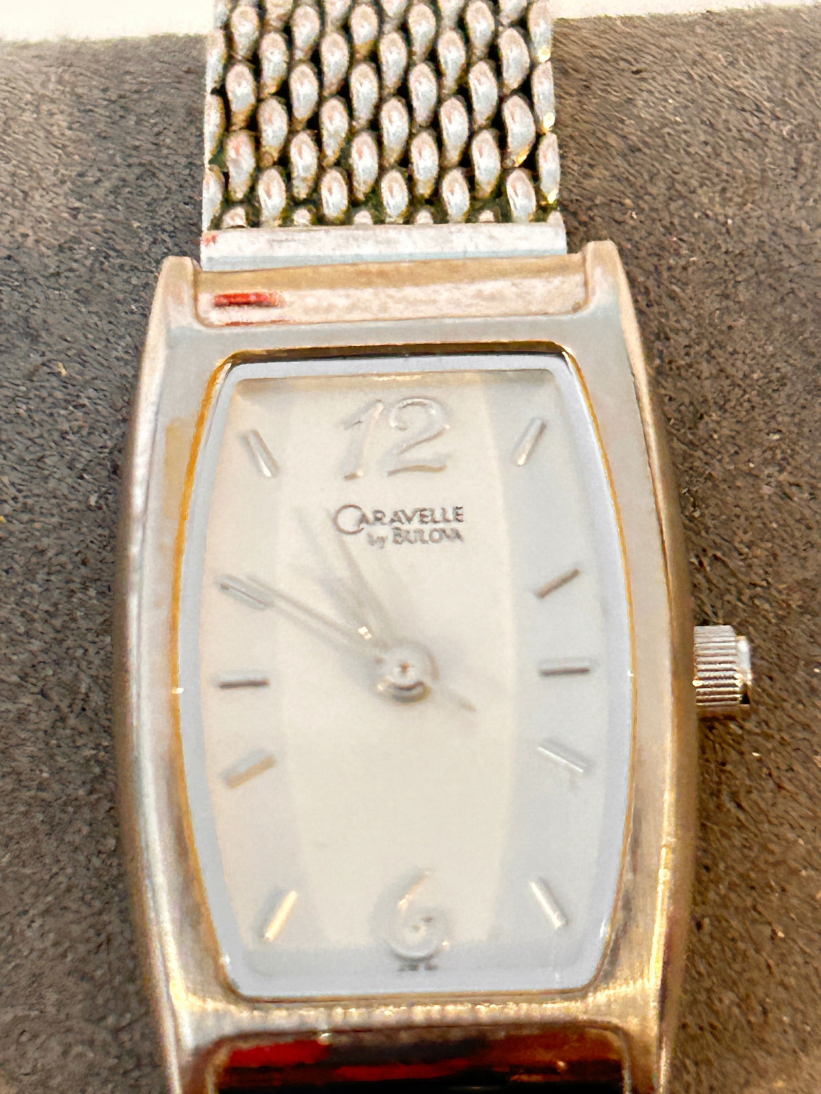 Vintage Bulova Caravelle quartz working Watch C869700: Vintage Bulova Caravelle quartz working Watch C869700 Please view all photos as they are part of the description and condition of this Item, Feel free to contact me with questions or picture requests!