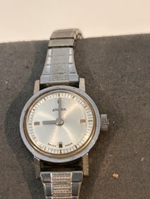 Vintage Enicar ladies working mech Watch 642/004