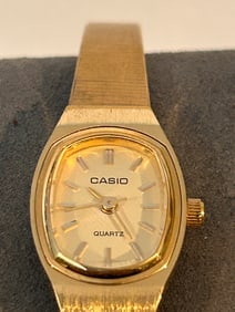 Vintage Casio ladies quartz working Watch 331LQ846