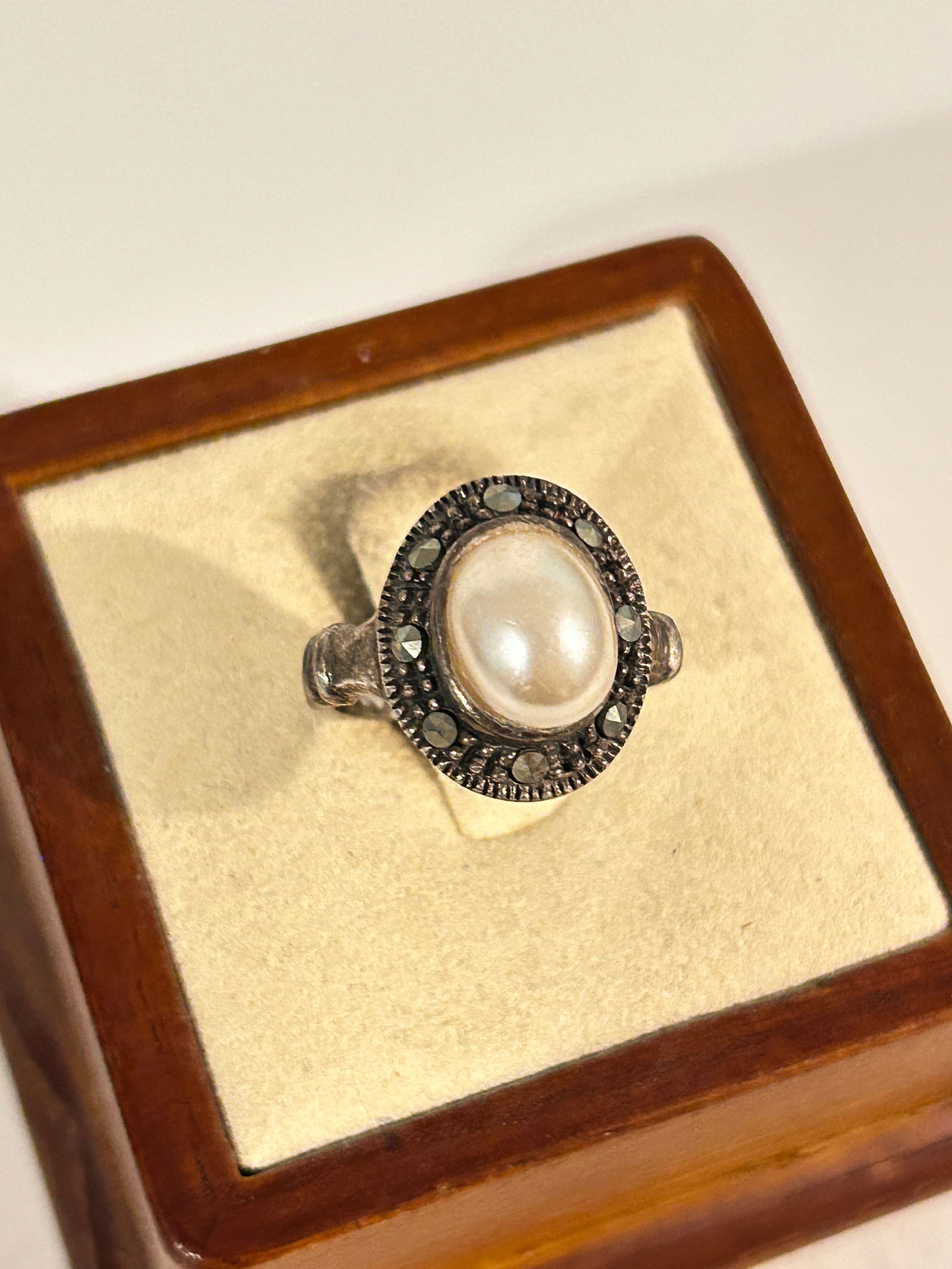 Vintage Sterling Silver marcasite pearl Ring sz 6 (1 of 5)