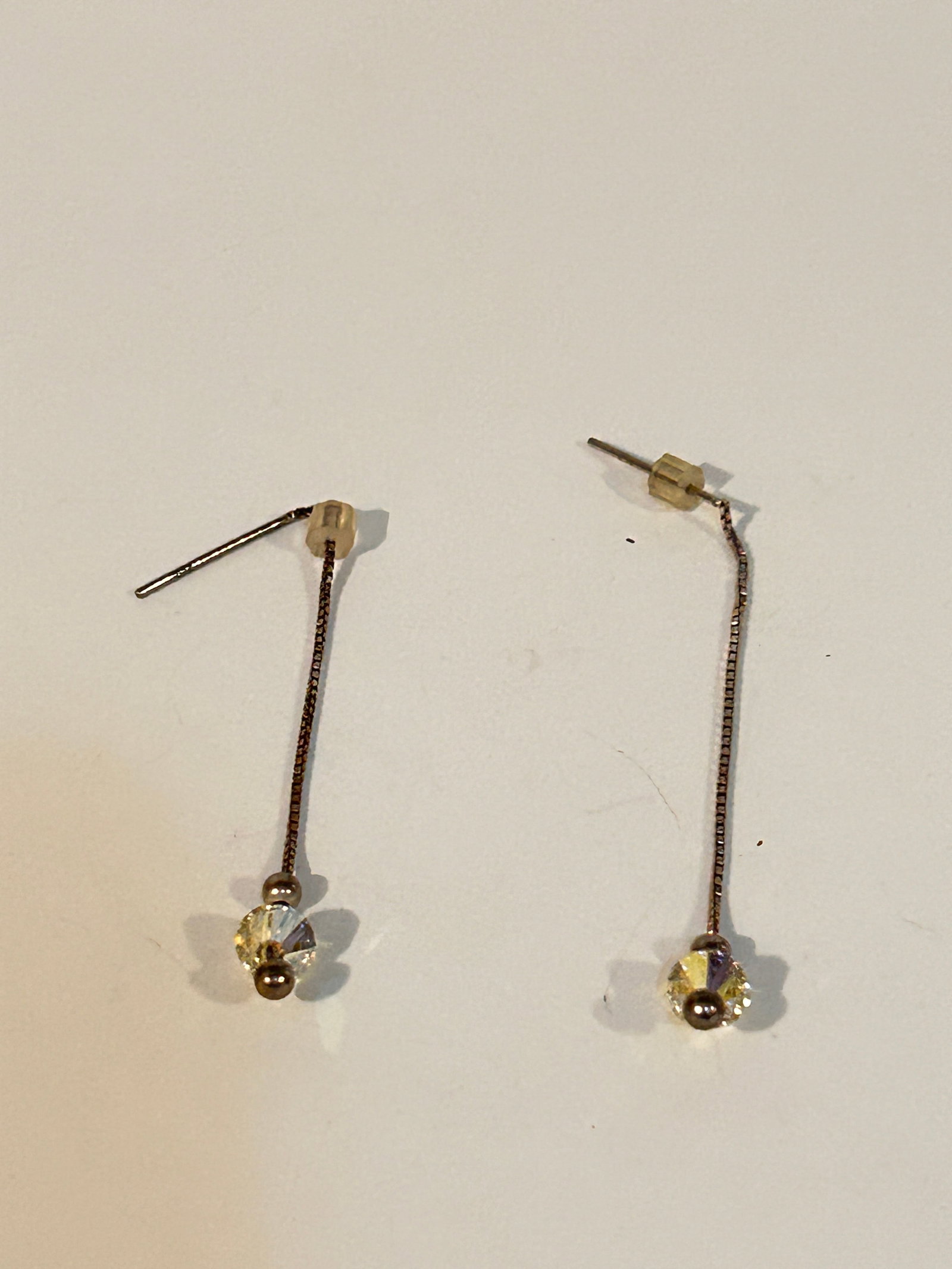 Vintage Sterling Silver Swarovski Crystal Earrings: Vintage Sterling Silver Swarovski Crystal Earrings Please view all photos as they are part of the description and condition of this Item, Feel free to contact me with questions or picture requests! Us