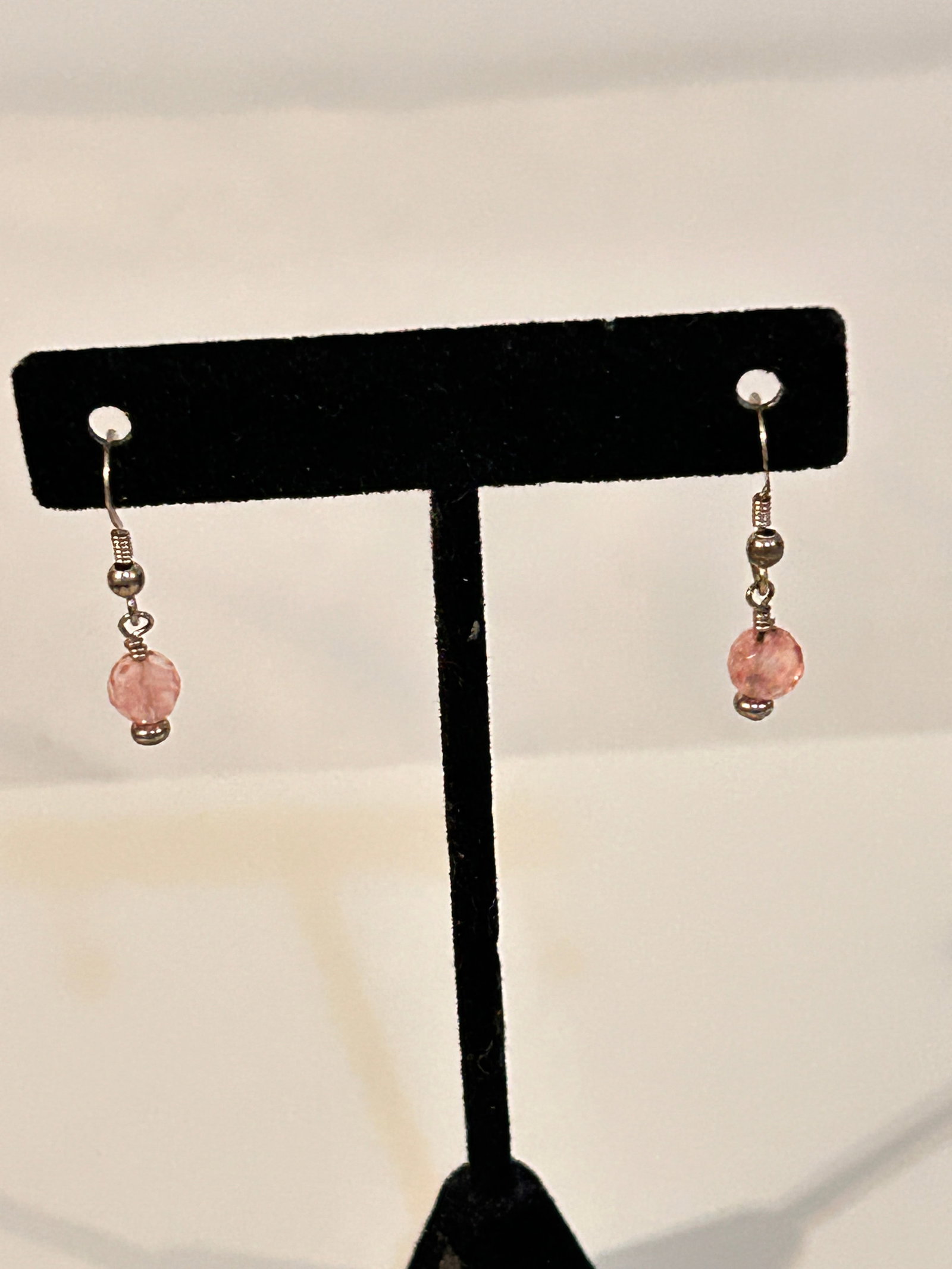 Vintage Sterling Silver Swarovski Crystal Earrings: Vintage Sterling Silver Swarovski Crystal Earrings Please view all photos as they are part of the description and condition of this Item, Feel free to contact me with questions or picture requests! Us
