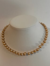 Vintage pearl cameo Necklace 16"