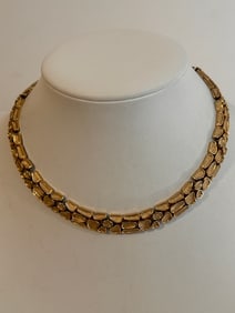 Vintage Trifari Choker gold tone Necklace 12"
