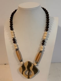 Vintage Beaded pendant Necklace 22"