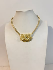 Vintage plastic floral pendant Necklace 14"