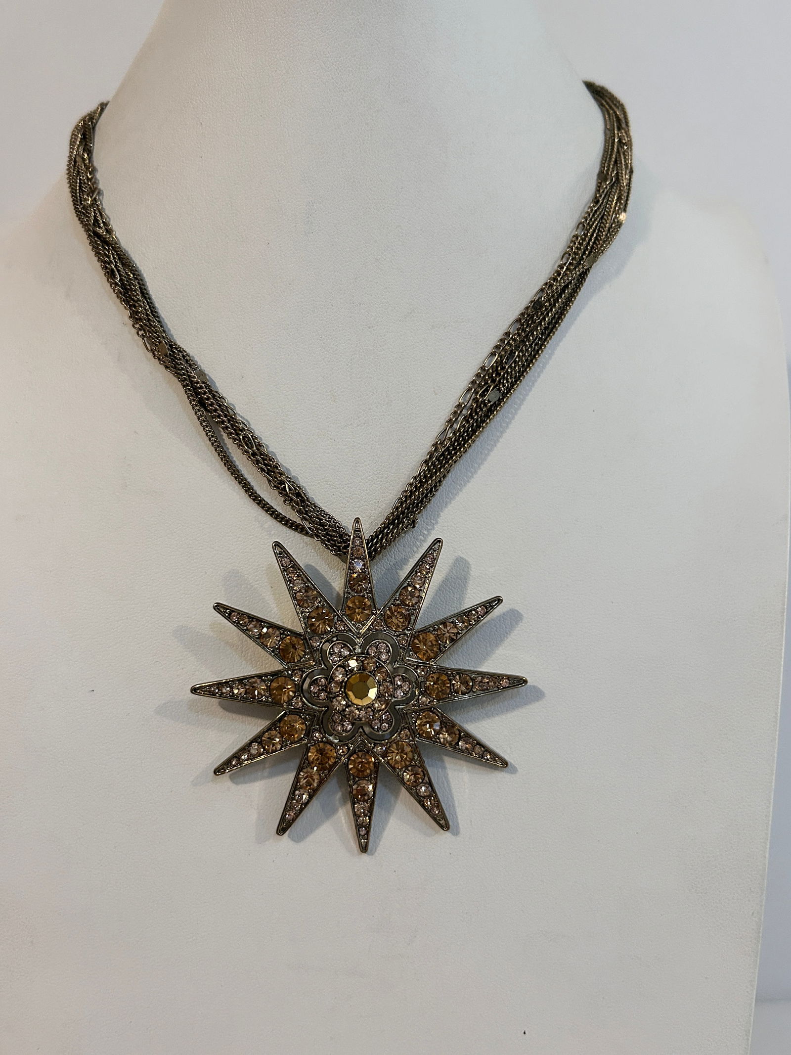 Vintage Rhinestone snow flake pendant Necklace 18" (1 of 4)