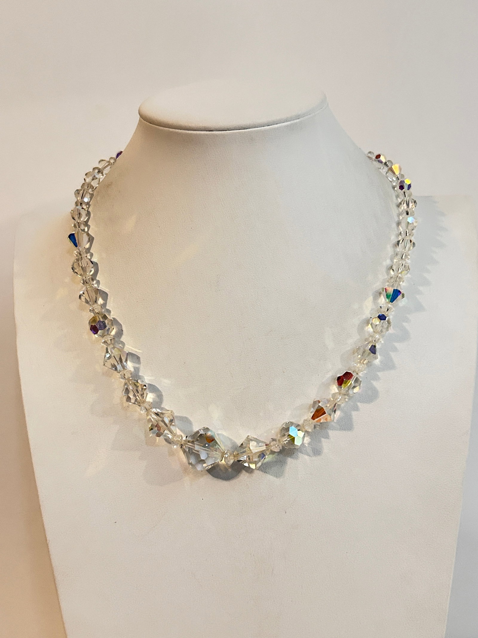 Vintage Crystal Laguna Necklace 16": Vintage Crystal Laguna Necklace 16" Please view all photos as they are part of the description and condition of this Item, Feel free to contact me with questions or picture requests! Used Item AS IS