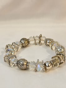 Vintage beaded stretch Bracelet 8"