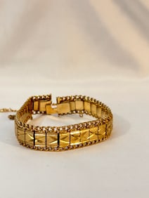 Vintage gold tone flex Bracelet 7"