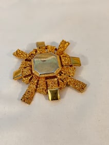 Vintage Gold tone nugget Brooch