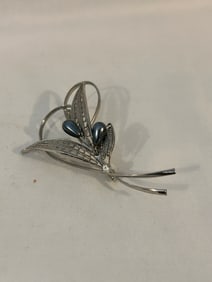 Vintage silver tone filigree Brooch