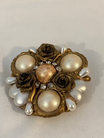 Vintage ceramic large pearl Brooch